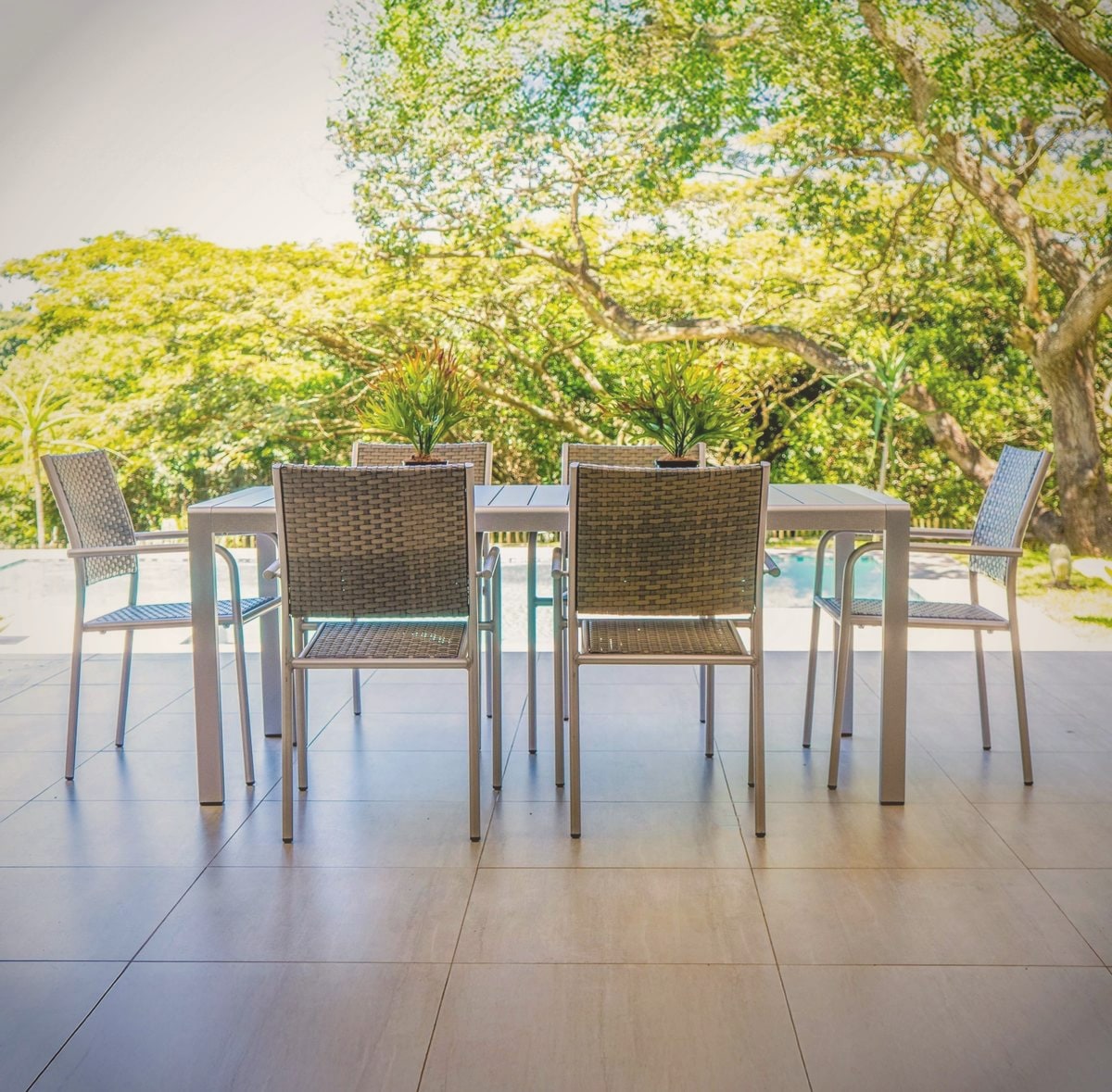 Blyde River Canyon 6-Seater Sintered Stone Dining Set