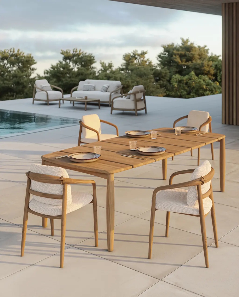 Victoria Falls Grand Teak Outdoor Dining Suite