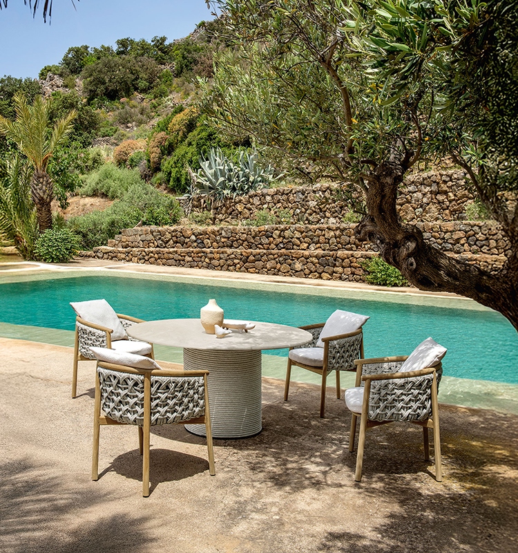 Zanzibar Oceanfront Woven Pedestal Dining Set